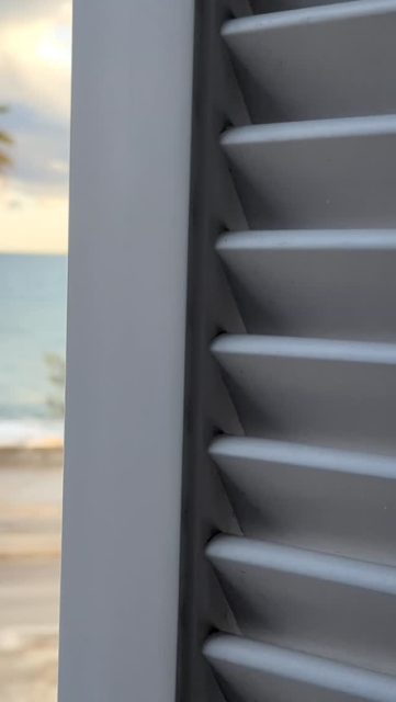 Slowly getting ready for those seaview mornings with softly crashing waves and a gentle song of birds. ☀️

#holidayhome